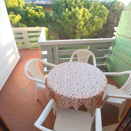 Lignano Nette Wohnung Naehe Am Meer Lignano Sabbiadoro Luaran gambar