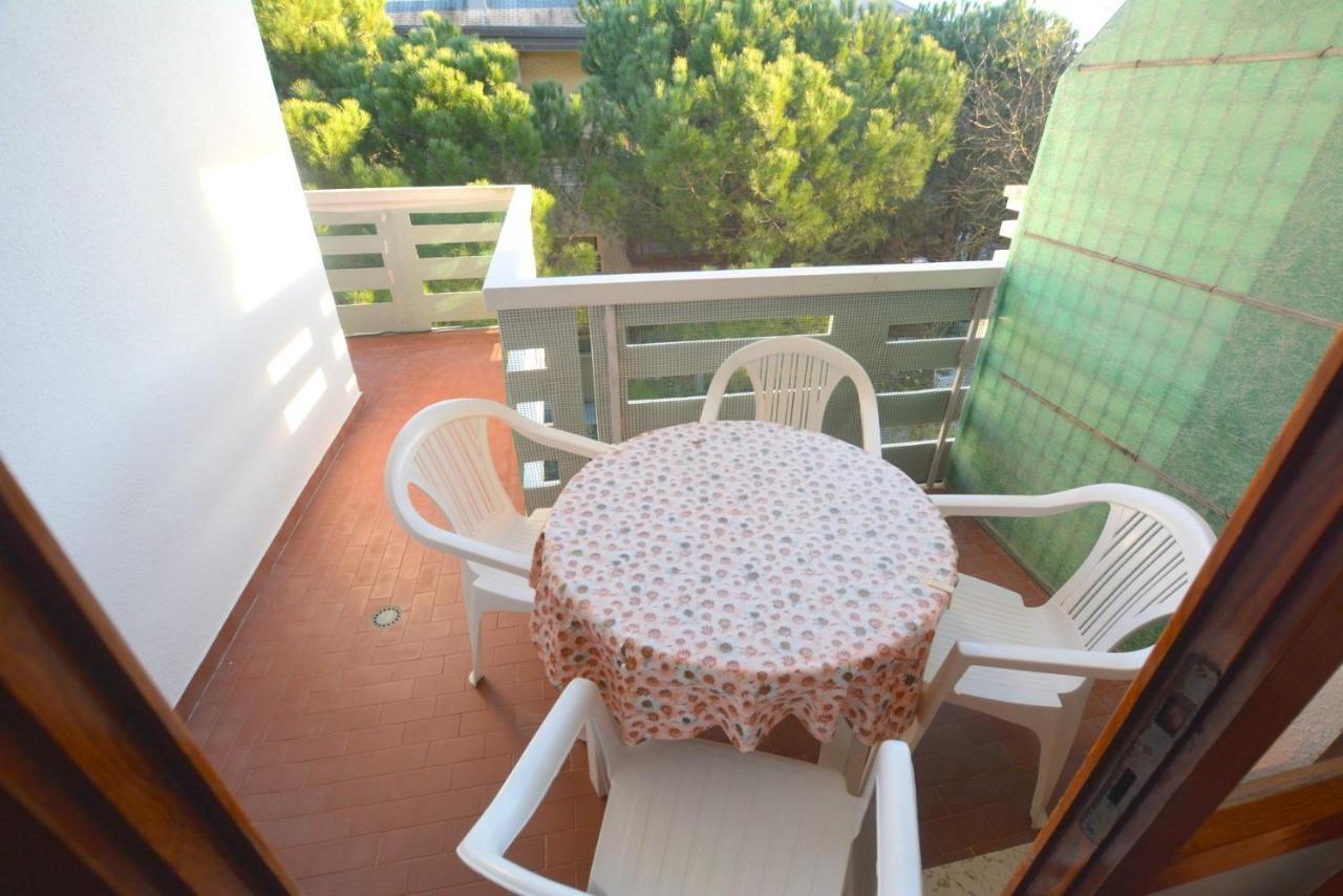 Lignano Nette Wohnung Naehe Am Meer Lignano Sabbiadoro Luaran gambar